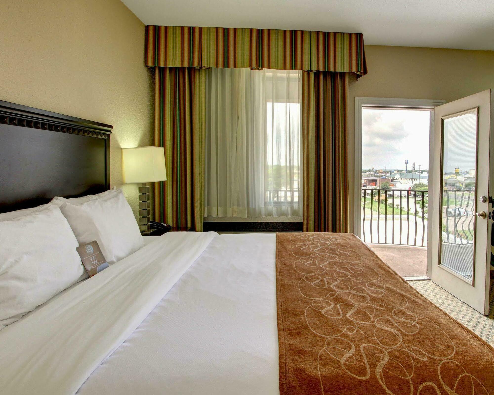 Fairfield By Marriott Inn & Suites Hillsboro Extérieur photo
